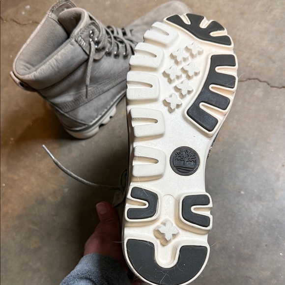 Timberland Men's Light Gray Leather Boots - Picture 7 of 8